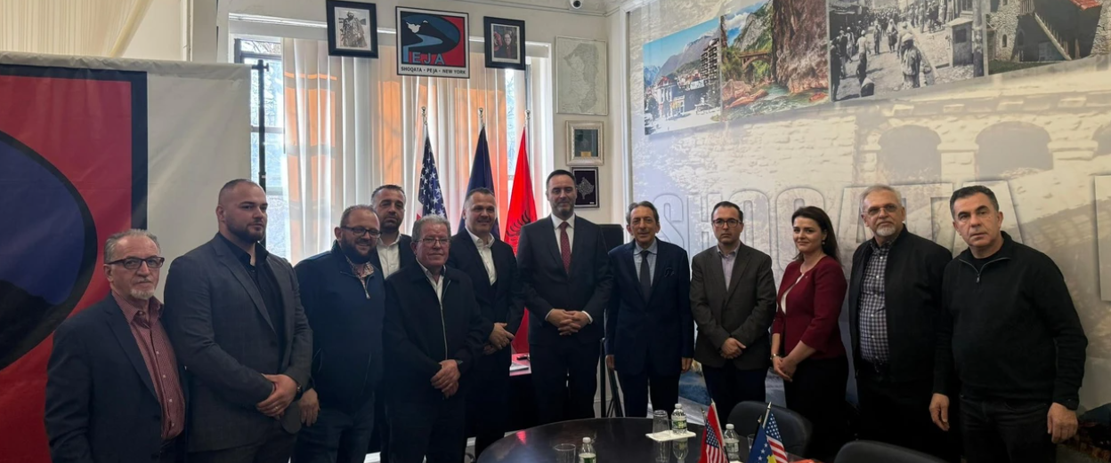 Shoqata “Peja - New York” pret Glauk Konjufcën dhe delegacionin nga Kosova