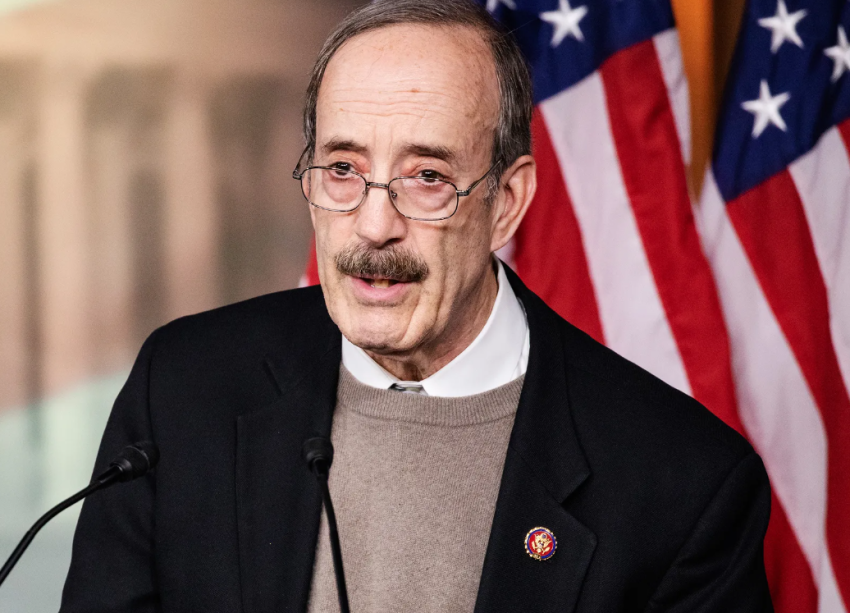 Roli i Eliot Engel – Këshilli Kombëtar Shqiptaro-Amerikan (NAAC) dhe lobimi për Kosovën