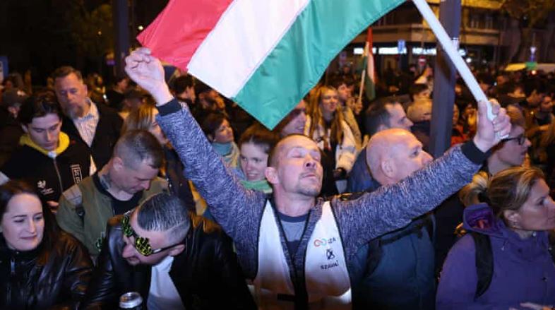 Garda Revolucionare e Iranit lëshon një paralajmërim të ashpër për anijet ushtarake që i afrohen Ngushticës së Hormuzit