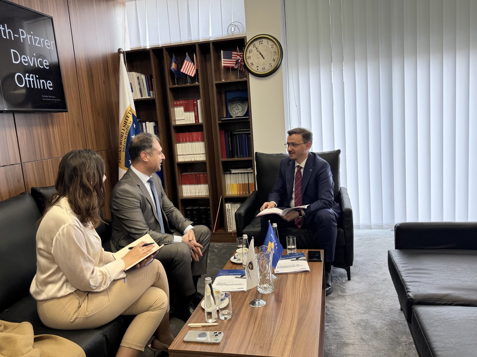 Kryeprokurori i Prizrenit priti në takim përfaqësues të OSBE-së 