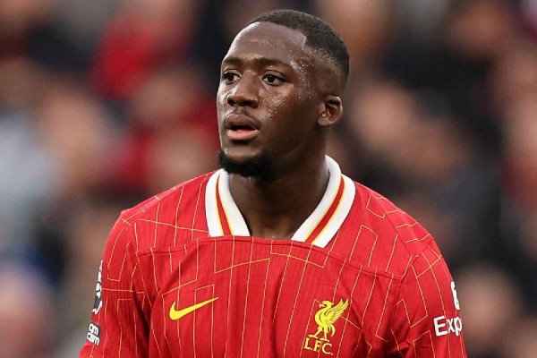 ​Konate zemërohet pasi Liverpoolit i mohohet penalltia ndaj PSG-së