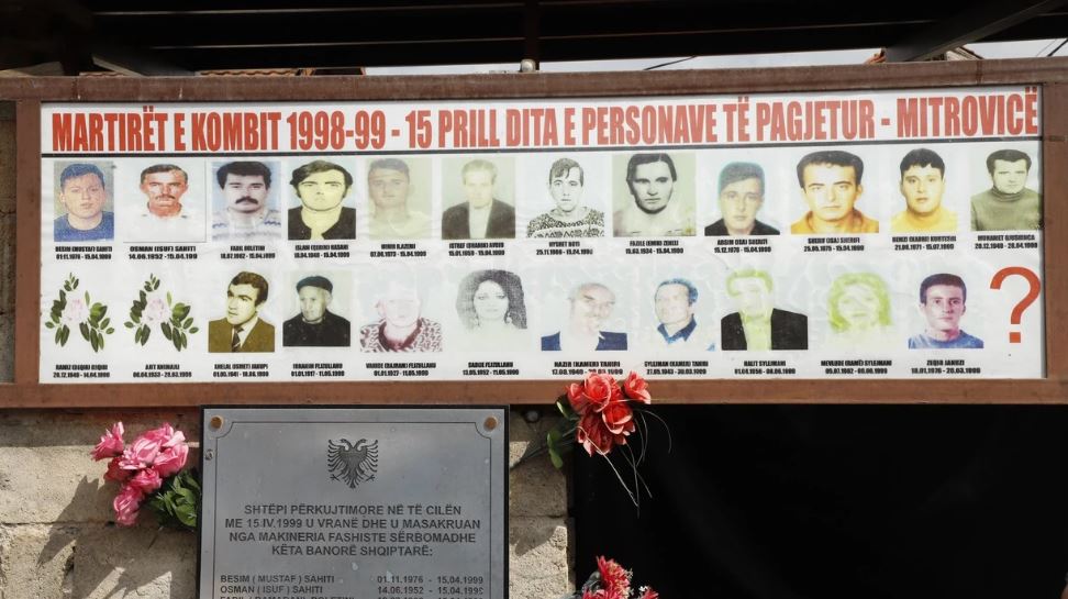 Mitrovica përkujton 104 të pagjeturit, kërkohet zbardhja e fatit të tyre dhe drejtësi