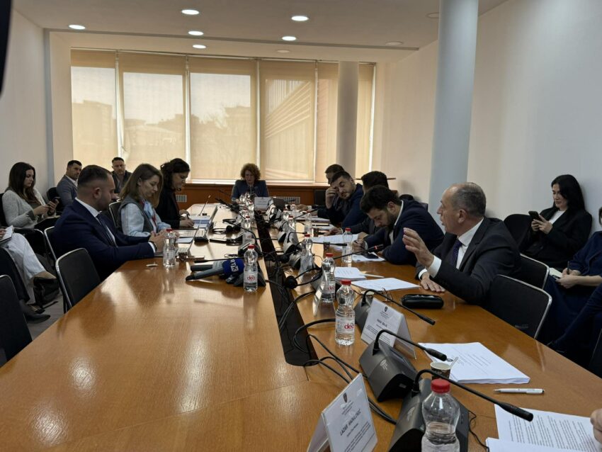 Komisioni për Ekonomi miraton në parim Projektligjin për Energjinë Elektrike