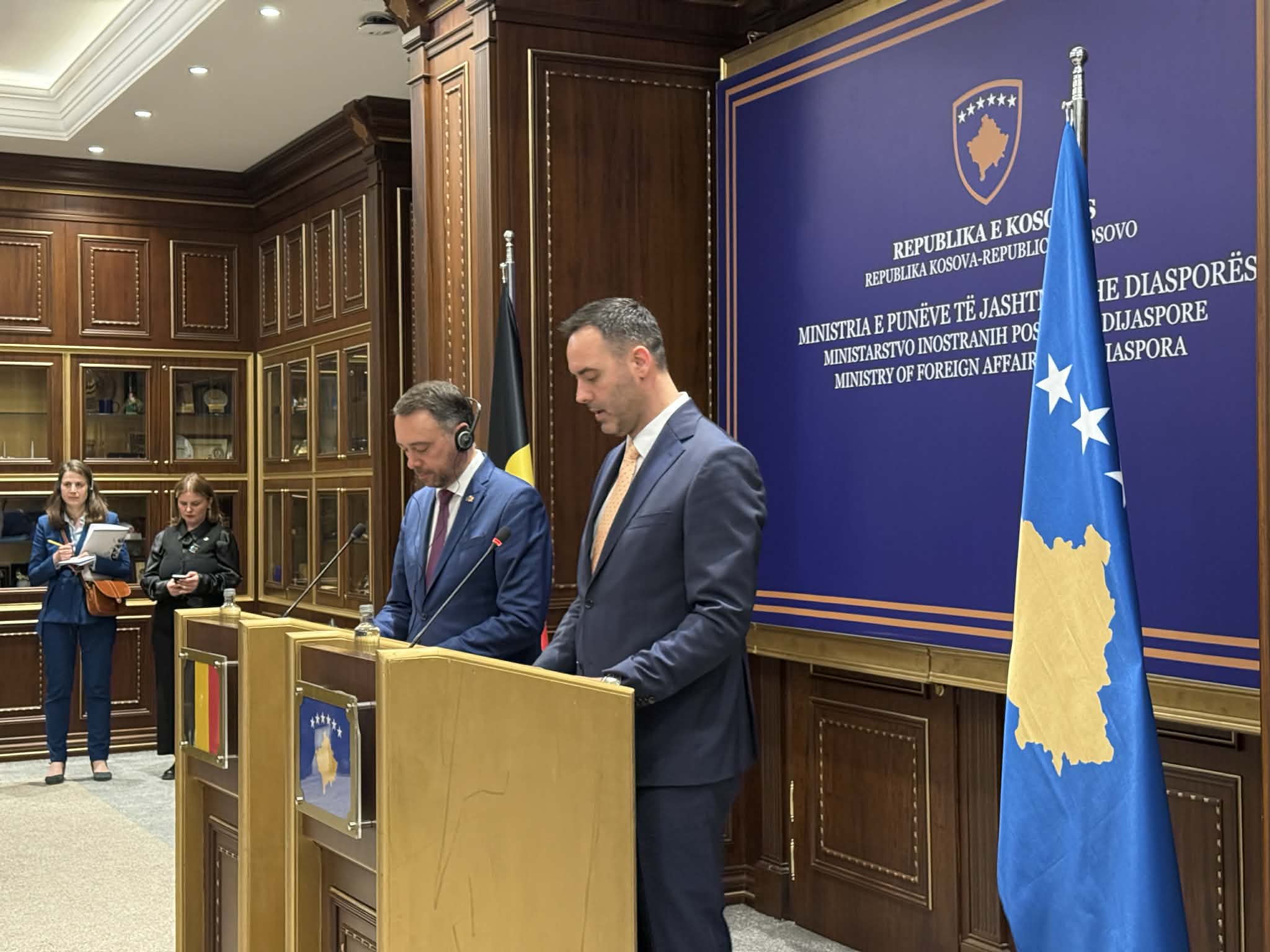 Konjufca flet pas takimit me homologun belg: Dialogu Kosovë-Serbi në gjendje të vështirë