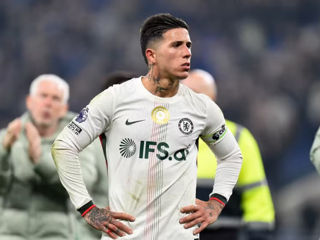 Enzo Fernandez do të luaj në derbin ndaj Manchester United