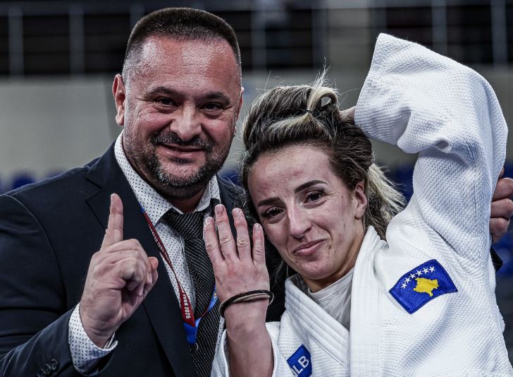 Vajza e Kosovës hesht Tbilisin, kampione e Evropës