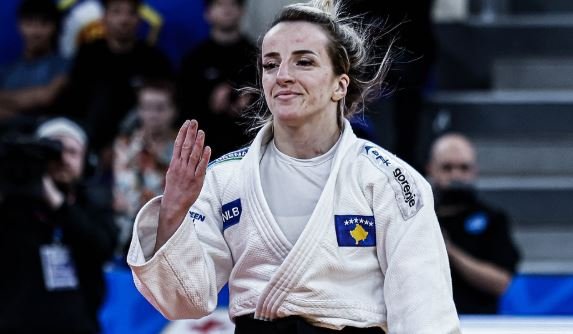 Prestigjiozja franceze befason për trimëreshën e Kosovës: Pengesa ishte tepër e madhe
