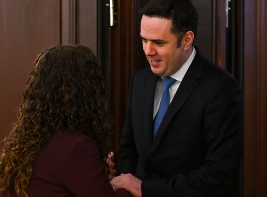 Vjosa Osmani drejt rikthimit në LDK, konfirmohen bisedimet