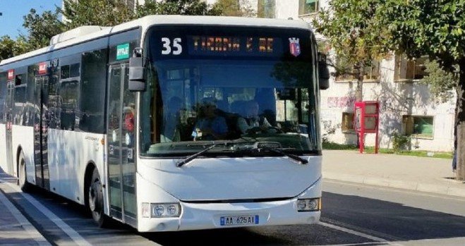 Rikthimi i normalitetit të transportit publik, kompensim i naftës 50 lekë për litër! Çfarë parashikon marrëveshja e arritur