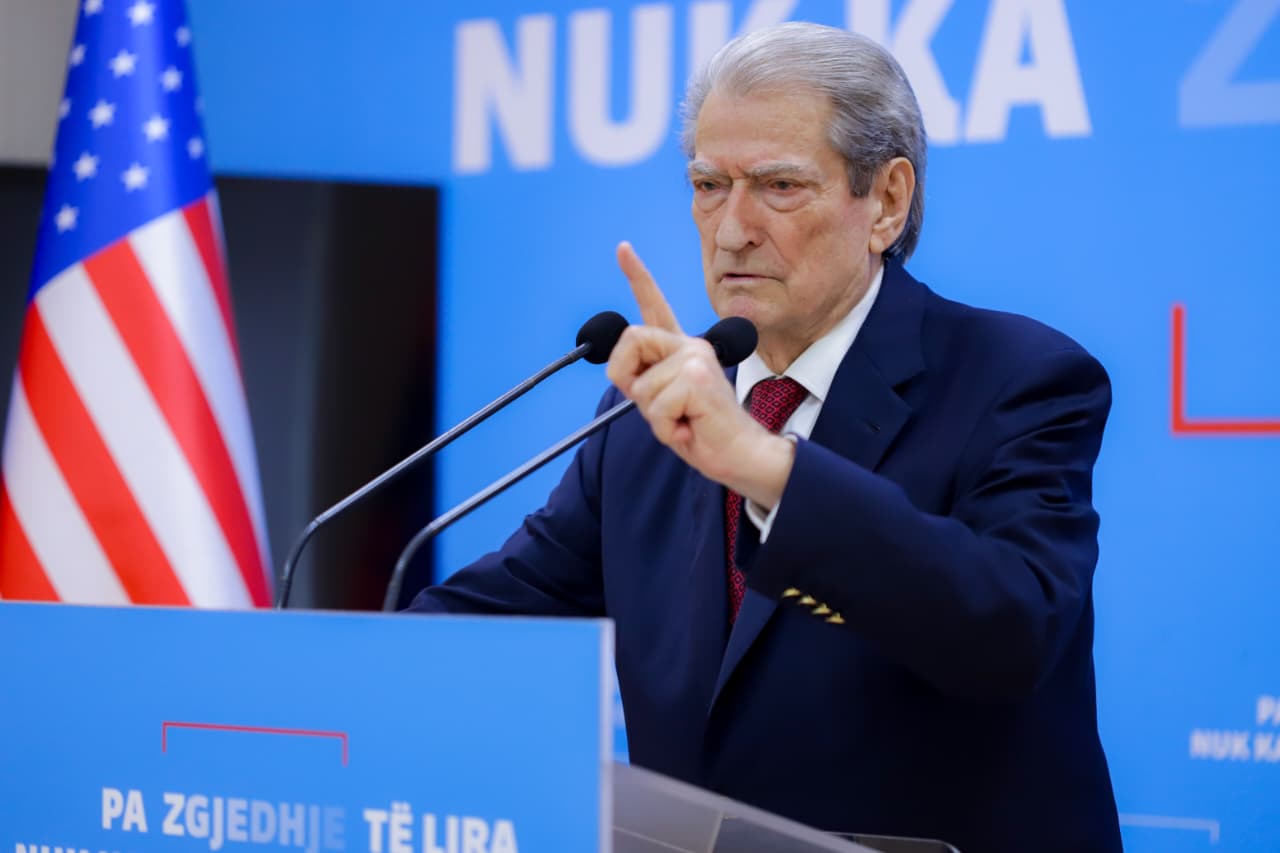 Djegia e pallatit në Tiranë/ “Lejen e ndërtimit s’i dha Xhafaj”, Berisha: Fajtorë kryesorë, Rama dhe Veliaj