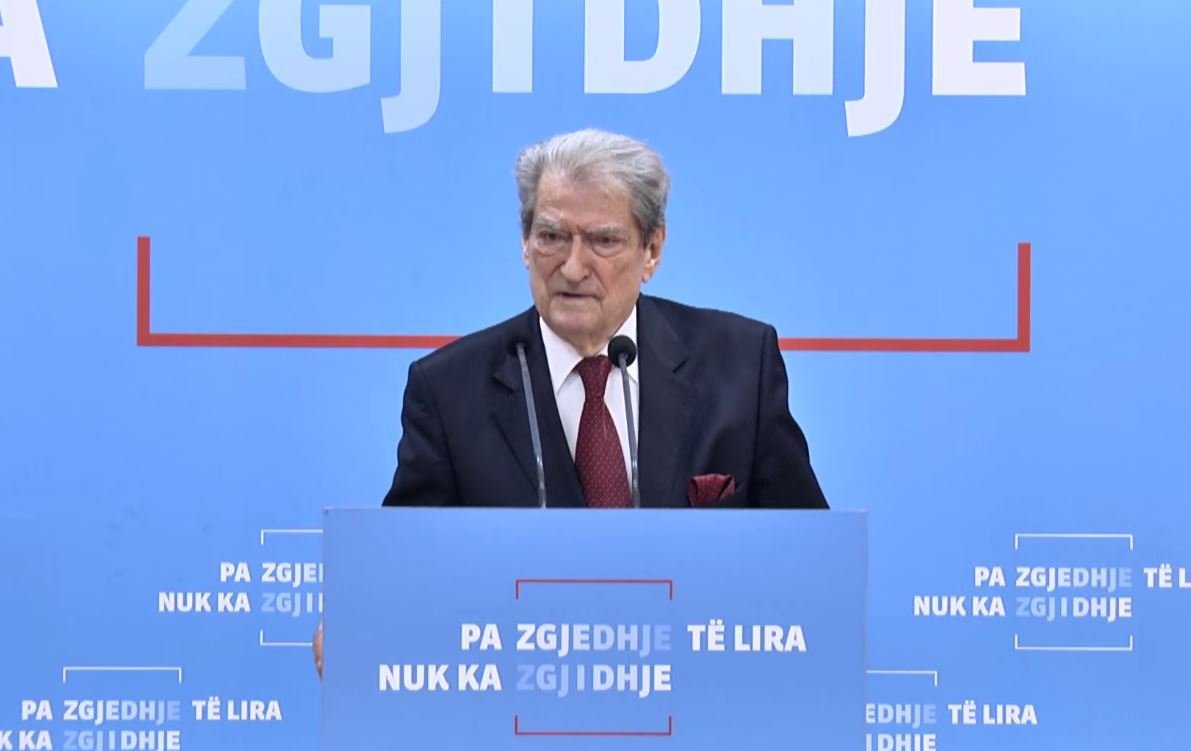 “Rama aksioner i 60% të veprave kriminale të Lubisë”, Berisha thirrje qytetarëve: Dilni nga guaska e konformizmit, mijëra arsye për të protestuar