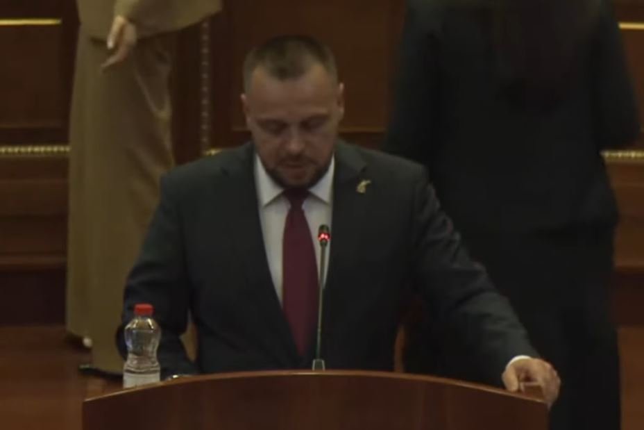 Maqedonci fton deputetët të votojnë pro dërgimit të trupave të FSK-së në Gaza