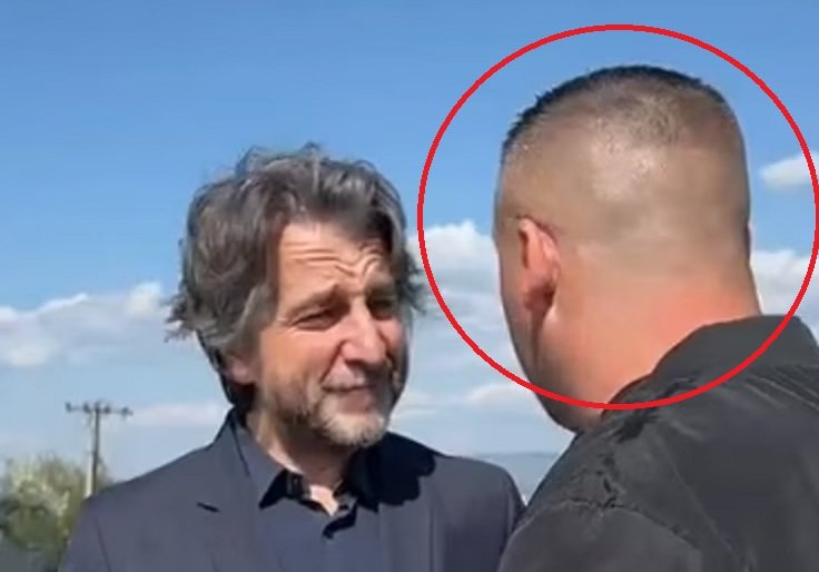 Djali i një dëshmori kundërshton hyrjen e Përparim Ramës në varrezat e dëshmorëve 
