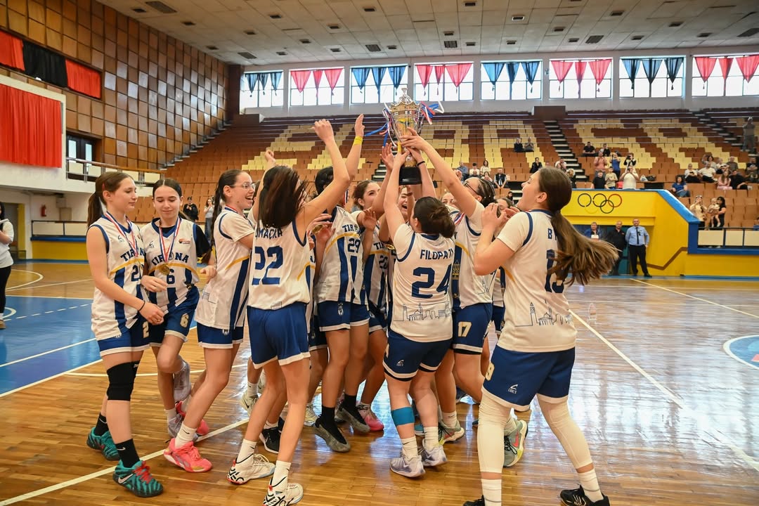 Tirana U16 shpallet kampione e Shqipërisë