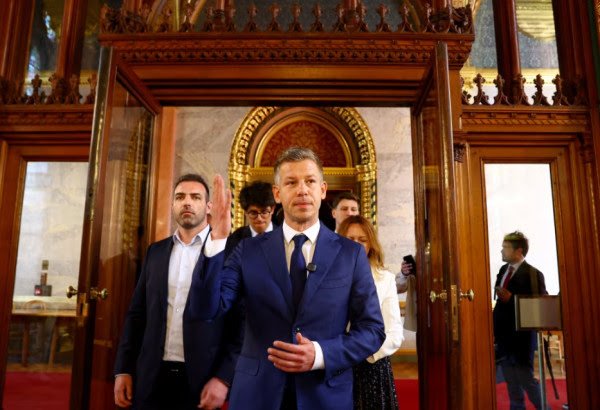 Viktor Orban ndërtoi një ‘makinë propagande’, Balasz nis ta shkatërrojë atë