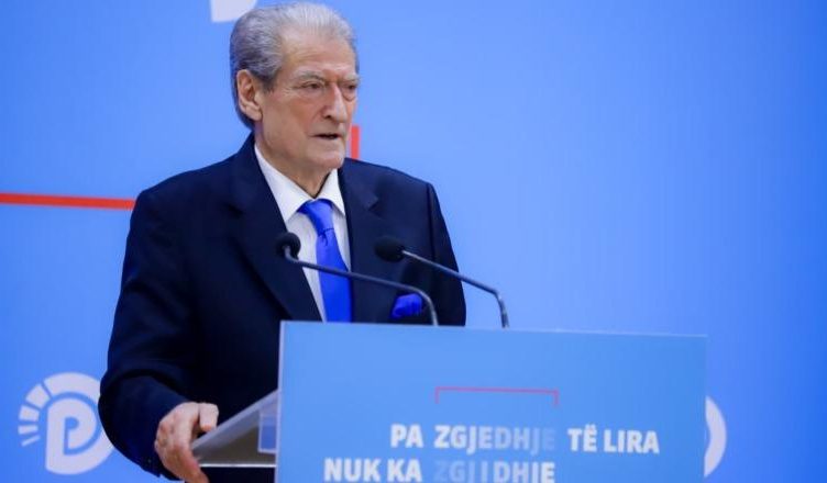 “Kurrë në Europë nuk janë parë pamje të tilla, protestuesit u sulmuan me spraj ariu”, Berisha: Herën tjetër, protesta do të jetë proporcionale