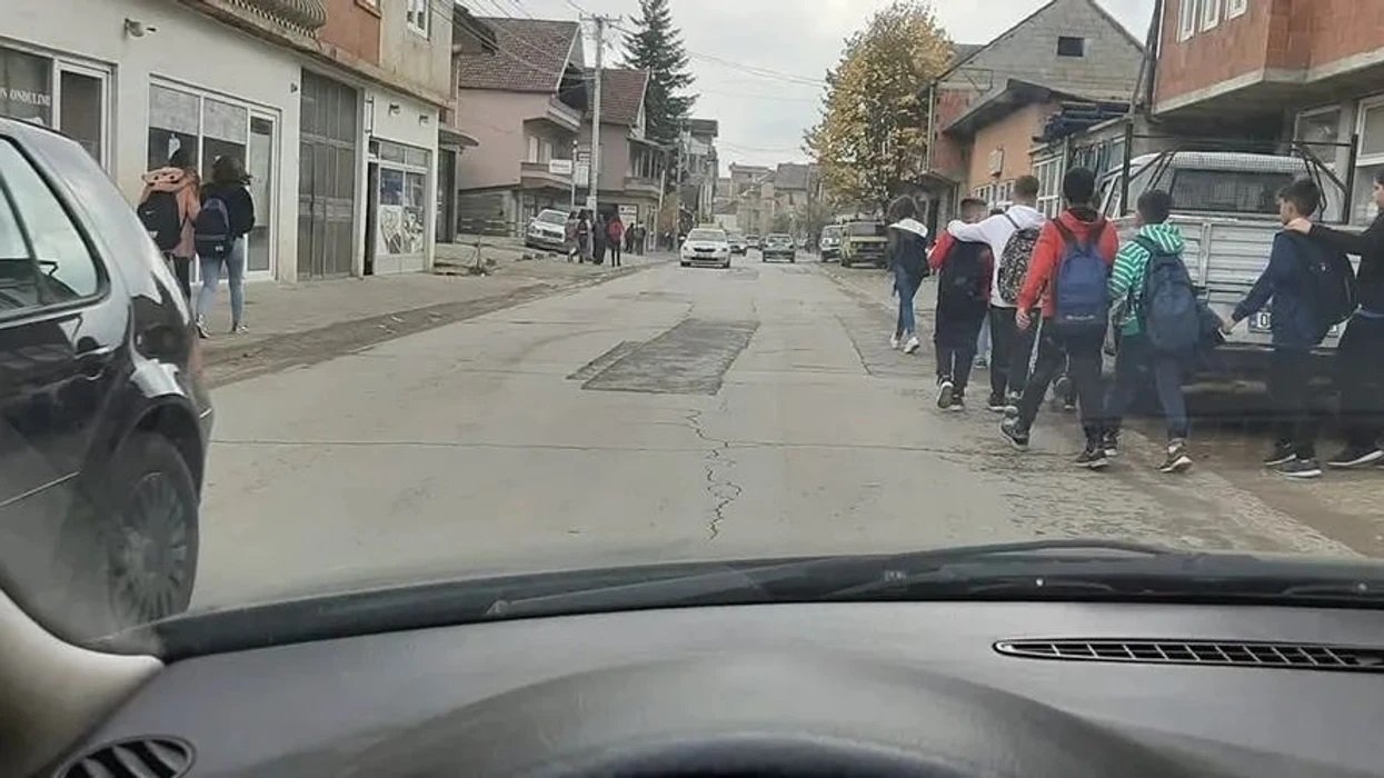 Ankesa nga qytetarët për gjendjen e rrugës në lagjen “Arbëria” në Gjilan