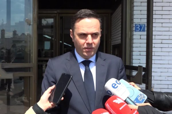 ​Katër ministri nuk bindin LDK-në, Abdixhiku jep detaje për ofertën e Kurtit