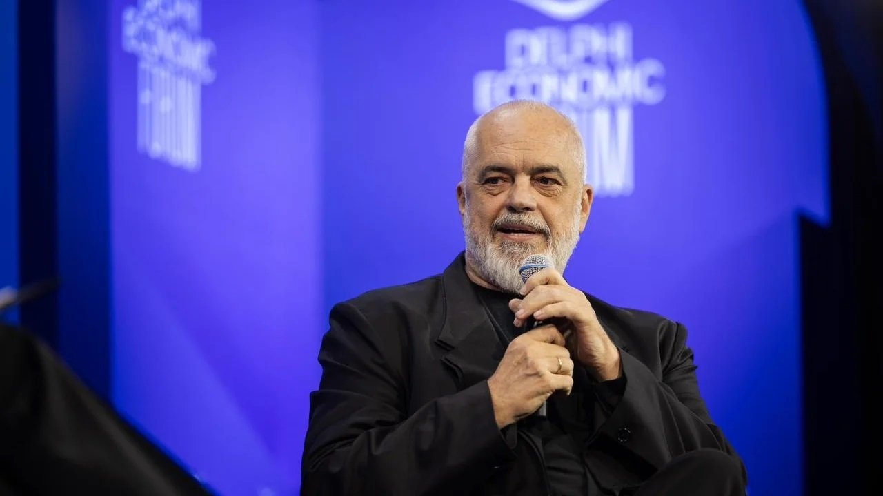 “Jemi në kohët më të mira”/ Kryeministri Edi Rama në Forumin Ekonomik të Delfit: Nuk kemi qenë kurrë me afër BE-së, ata janë të vetëdijshëm për rëndësinë tonë