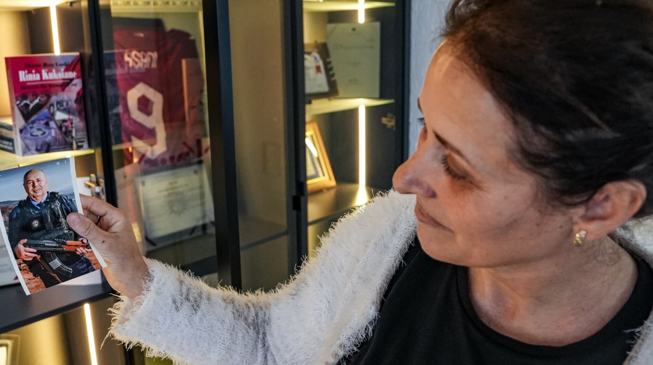“Për ne, ai ka qenë gjithmonë hero”: Jeta e Afrim Bunjakut nga kujtimet e gruas së tij
