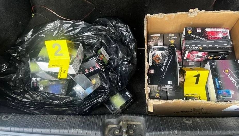 Arrestohen katër persona në Vushtrri, vjedhin 400 lloje cigaresh nga një veturë