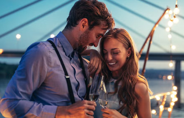 Këto 4 shenjat e horoskopit janë mjeshtrat e flirtit/ Ja pse askush nuk i reziston dot