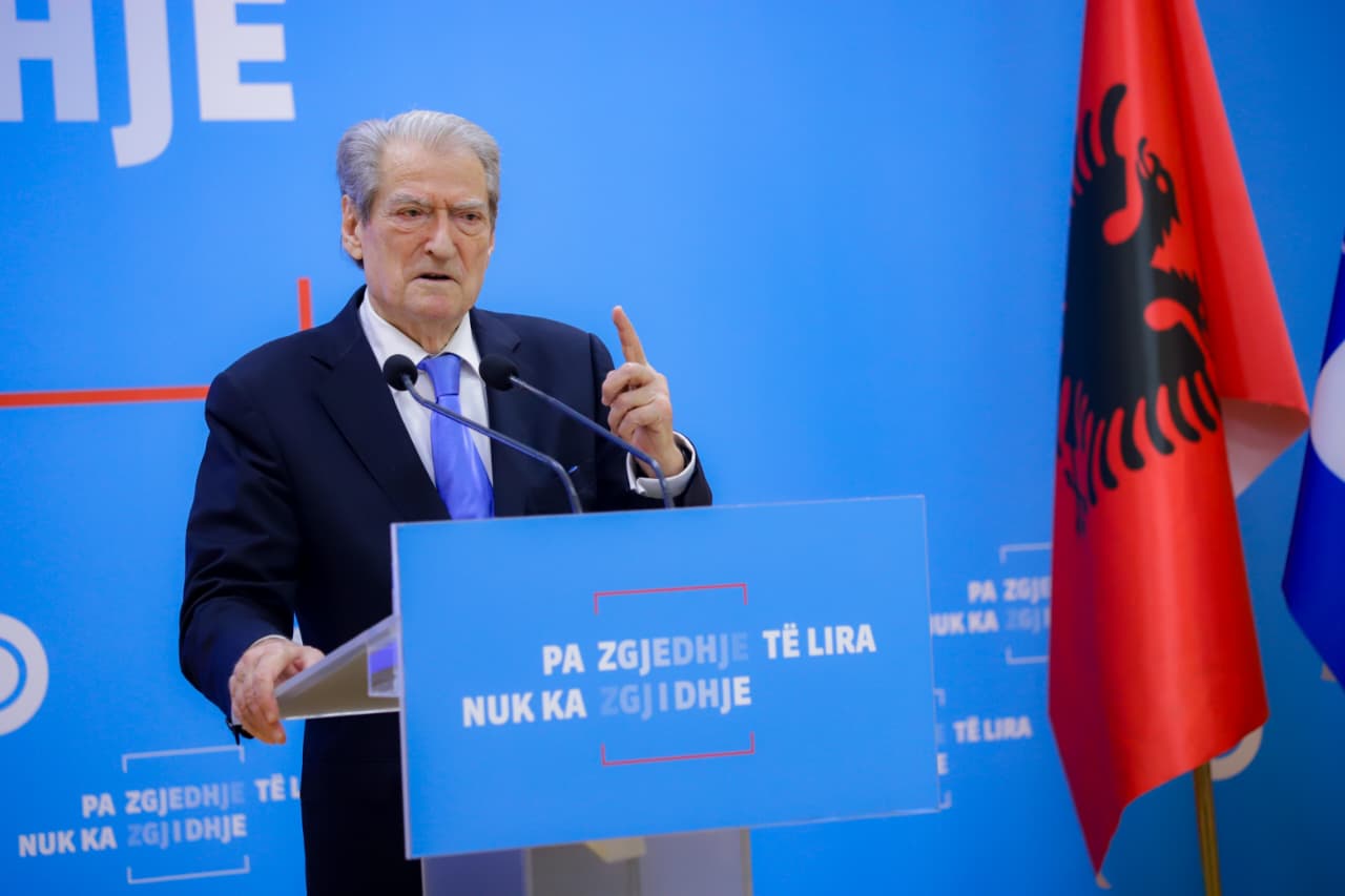 Denoncon Berisha: 13 000 faqe të zhdukura nga Kadastra, u tjetërsuan titujt e pronësisë. Ergys Agasi përfitues i mijëra ha tokë e pyje!