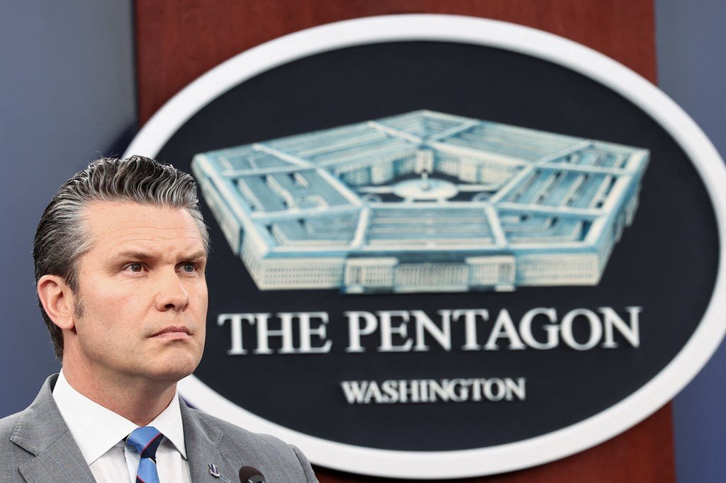 Hegseth paralajmëron: Vendosja e minave shkel armëpushimin