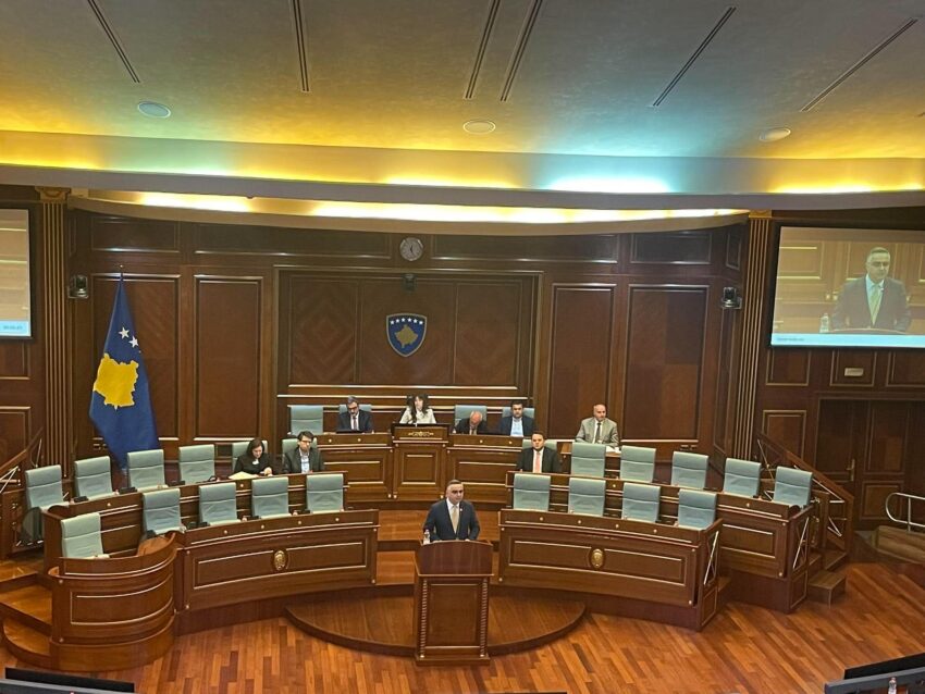 Tahiri kërkon shtyrjen e seancës të së hënës për shkak të homazheve në Mejë