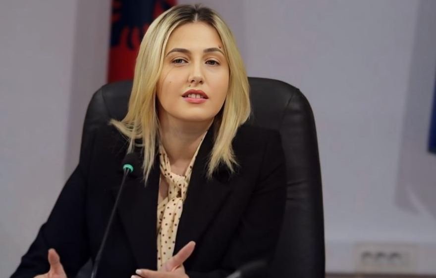 Zhupa me operatorët turistikë në Shkodër: Mungesa e infrastrukturës rrugore dhe keqmenaxhimi i mbetjeve po ...