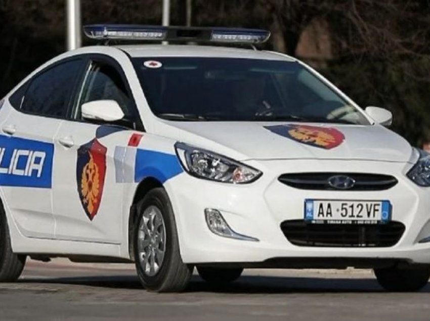 52-vjeçari qëllon me kallashnikov në Fier, kërcënon një grua, detajet e para