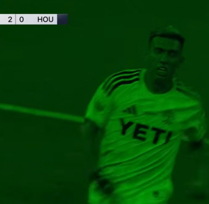 Myrto Uzuni rikthehet me supergol te Austin