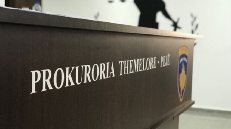 Prokuroria në Pejë sekuestron 20 vetura dhe rreth 50 kilogram ari
