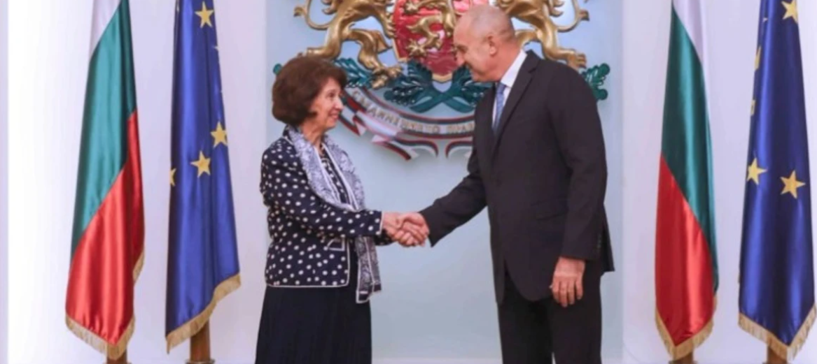 Siljanovska-Davkova: Me një qeveri të qëndrueshme në Bullgari, ka vend për bisedime