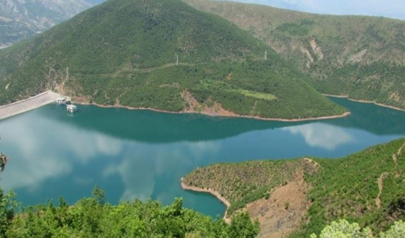 Reuters: Shqipëria “mburojë energjetike” në krizën globale - hidrocentralet mbajnë çmimet nën kontroll