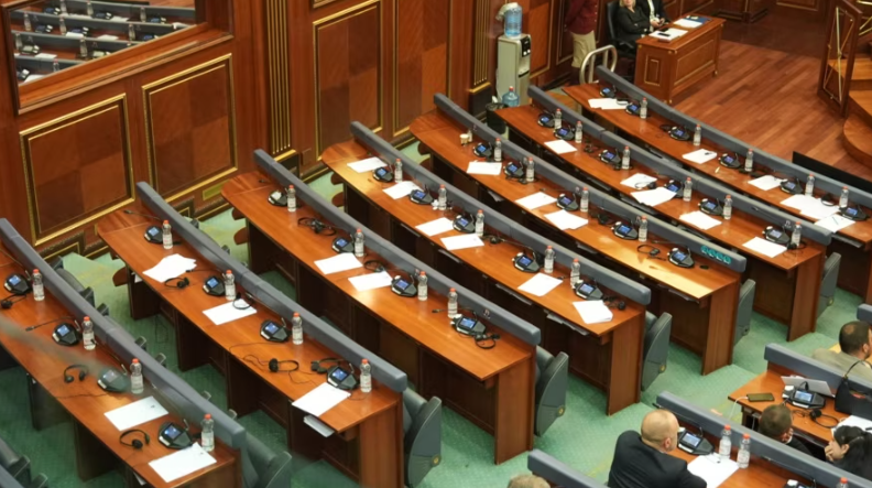 Çfarë ndodhi në seancën e 27 prillit?