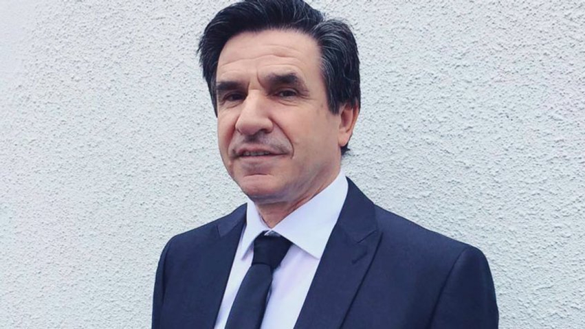 Me gjuhë shqipe ta gëzojmë nënën    