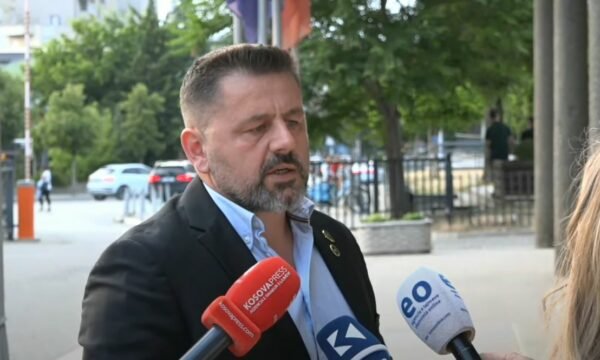 Pas pak seanca për presidentin, Berisha: S’ka rregulla e as besim, ligji nuk po respektohet