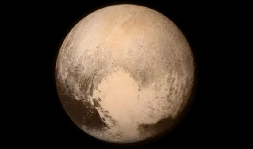 Shefi i NASA-s: Plutoni duhet të jetë përsëri një planet