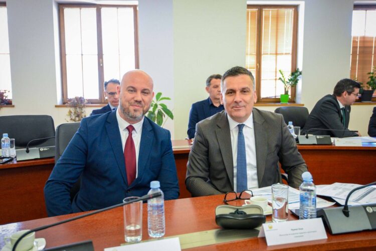 Iseni në mbledhjen e parë të Komitetit për Investime Publike 