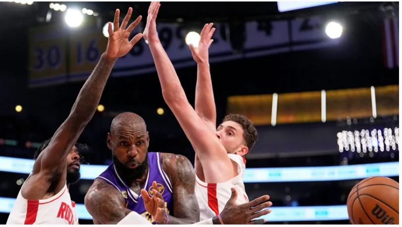 Lakers shpërdorojnë një tjetër rast për kualifikim