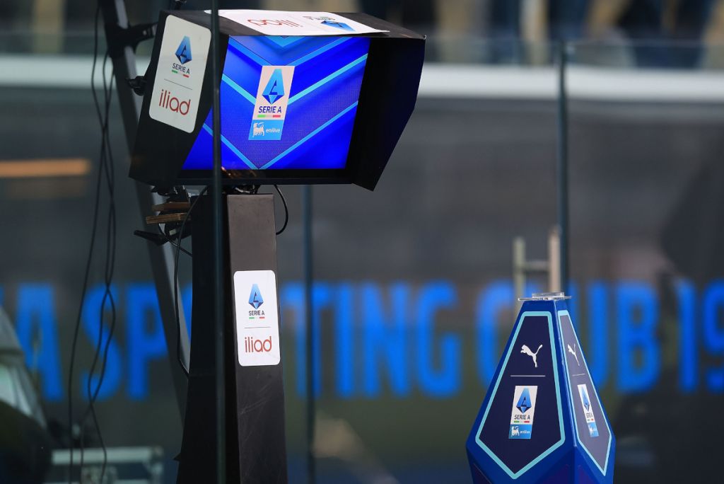 Hetimi ndaj arbitrave italianë thellohet