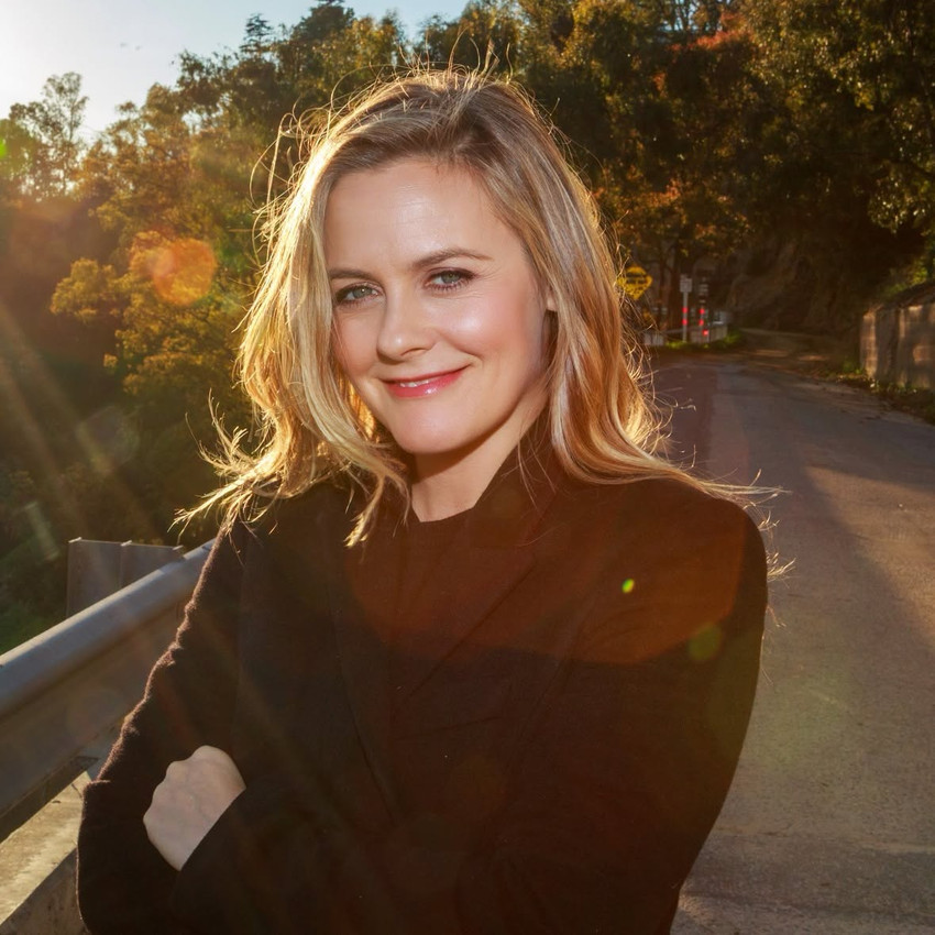 Alicia Silverstone rikthehet si Cher Horowitz në vazhdimin e “Clueless” pas 30 vitesh 2 Image