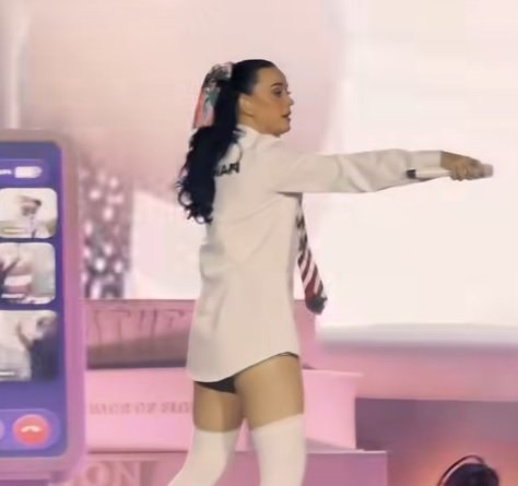 Justin Trudeau surprizoi në Sunny Hill/ Ish-kryeministri kanadez ndoqi nga afër koncertin e Katy Perry