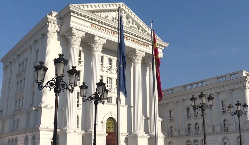 Qeveria shpall gjendje krize në të gjithë territorin e vendit për shkak të rrezikut nga zjarret