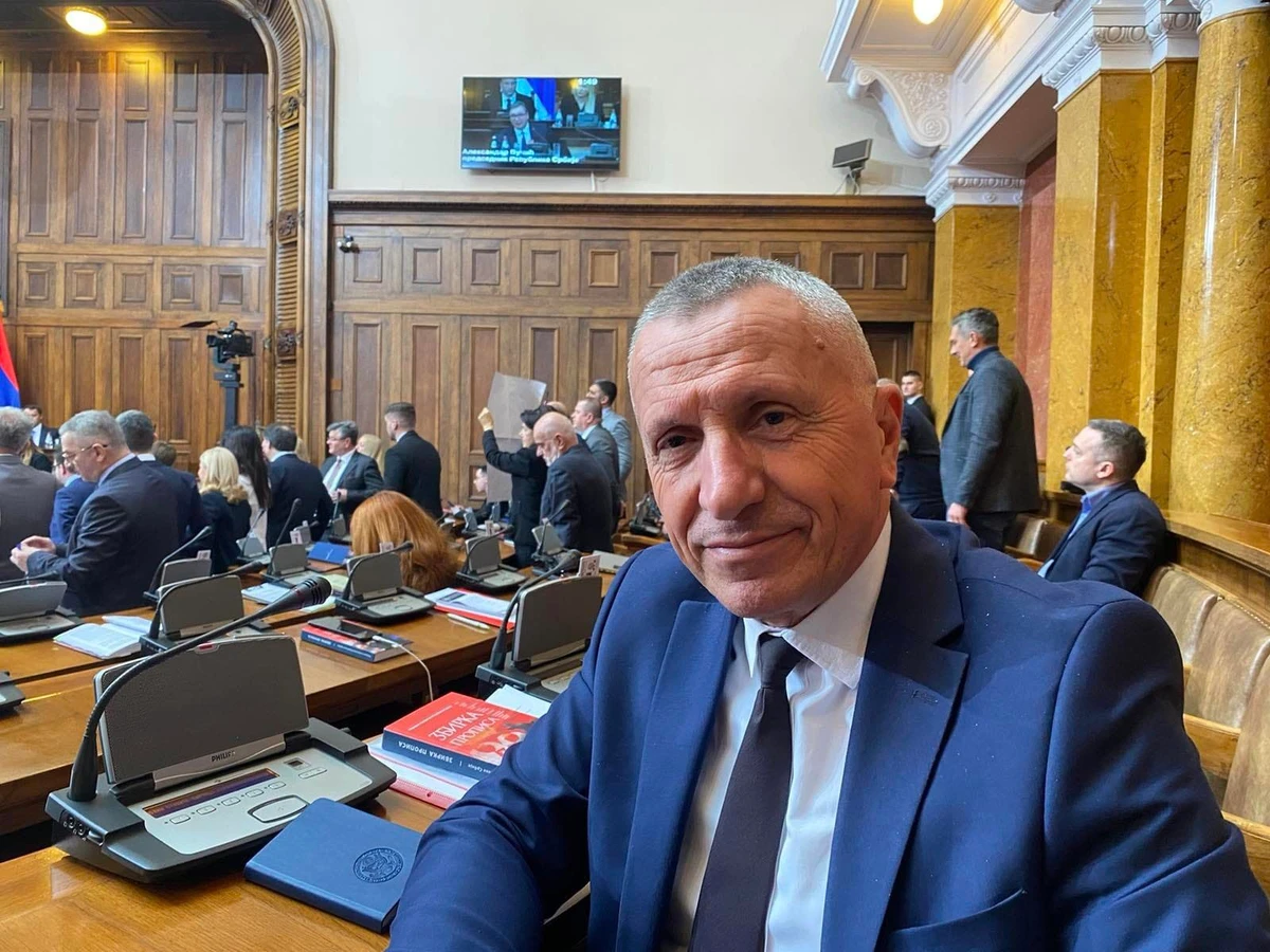 Kamberi: Serbia po i mohon krimet e kryera në Kosovë, kemi propozuar projekt-rezolutë për verifikimin e tyre