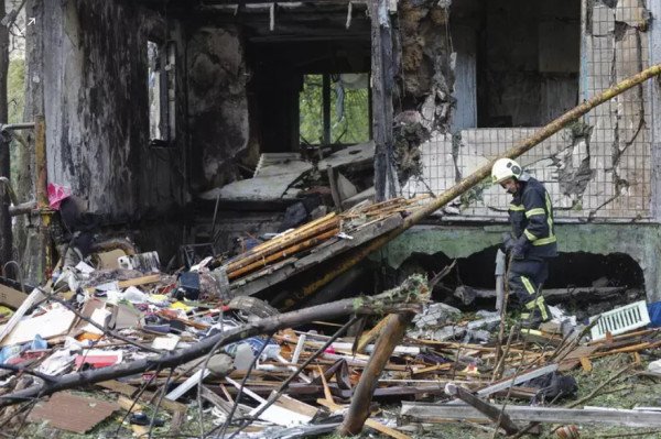 ​Raketat ruse godasin Kievin, goditet ambasada lituaneze