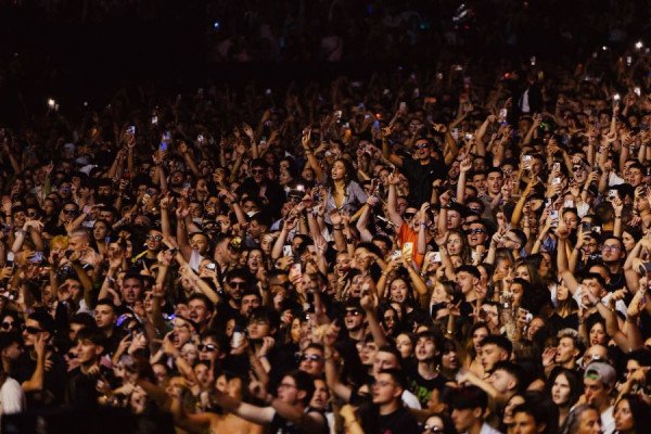 ​Nata përmbyllëse në Sunny Hill, edhe një spektakël, ylli kryesor Martin Garrix