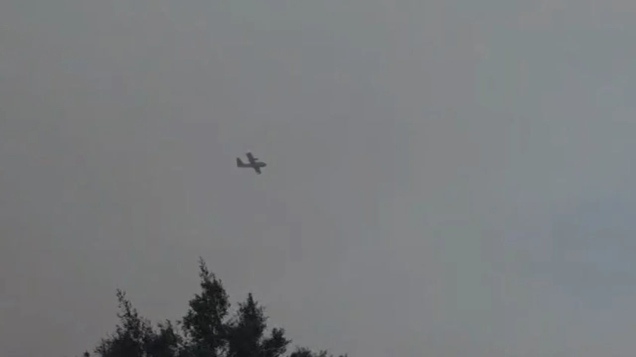 Zjarri në Greqi/ Përplasen dy avionë që hidhnin ujë drejt flakëve, detajet e para
