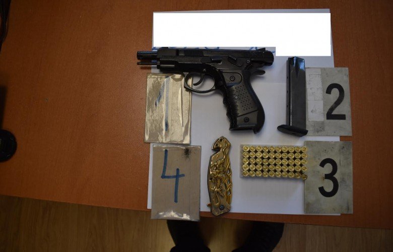 Pesë persona arrestohen pas sekuestrimit të armëve në rajonin e Pejës